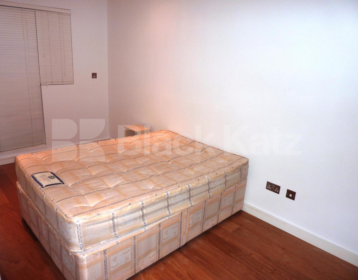 			AVAILABLE NOW-PRIVATE PATIO, 1 Bedroom, 1 bath, 1 reception Flat			 Mansfield Road, HAMPSTEAD